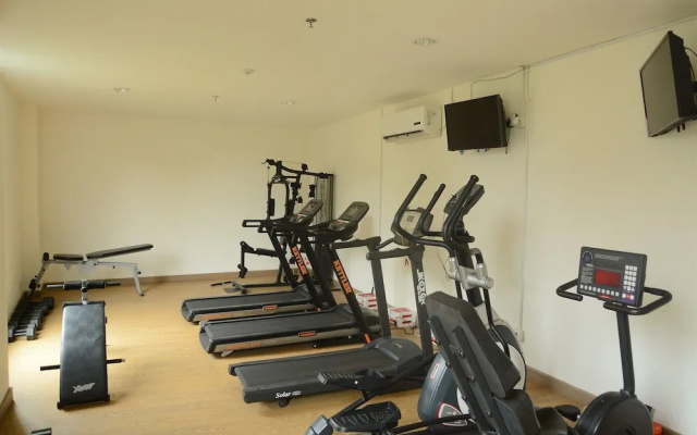 Simple Look 1Br Apartment At Tree Park City Bsd