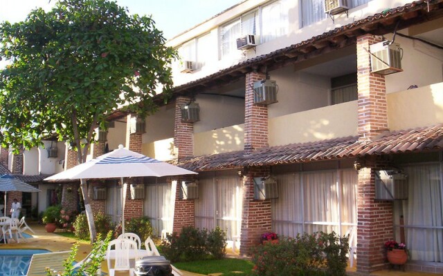 Hotel Vallartasol вид на фасад
