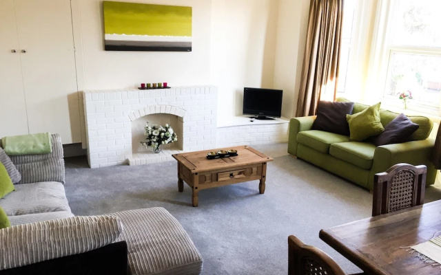 Large Maisonette - DHH