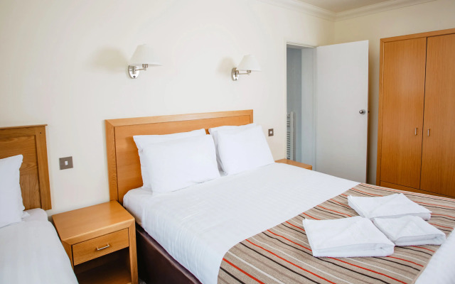 Kilbirnie Hotel