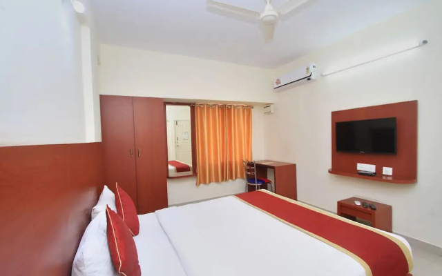 Ample Premium Suites by OYO Rooms