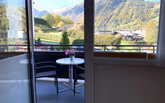 Mountain View 1-Bedroom Apartment-Top 1