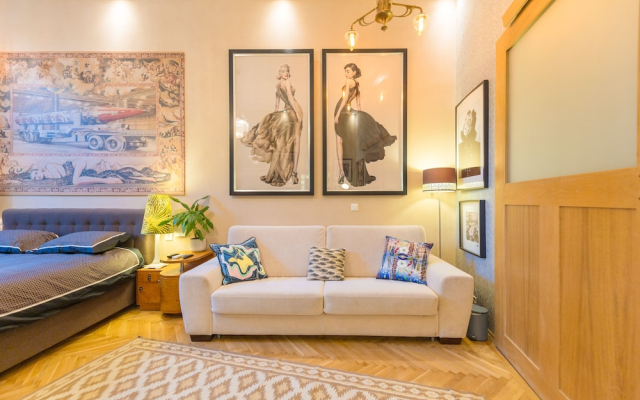 Venus Apartments - The Actor´s Den
