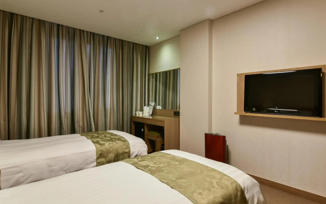 New Kukje Hotel