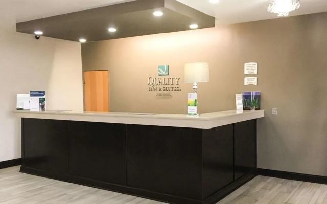 Quality Inn & Suites Lincoln near I-55