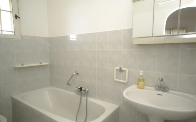 Lush Holiday Home in Draguignan With Private Garden