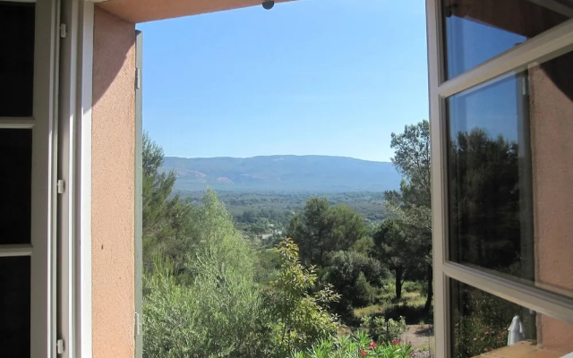 Provencal Holiday Home With Dishwasher not far From Fréjus