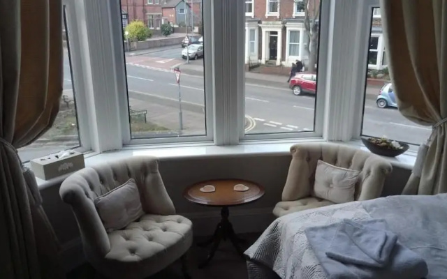 Warwick Lodge Guesthouse