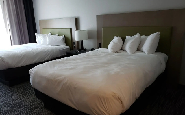 Country Inn & Suites by Radisson, Detroit Lakes, MN
