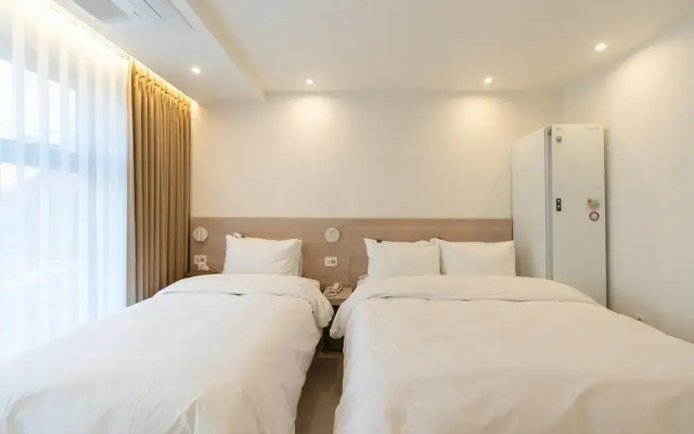 Jeonju Junghwasan-dong Mh Hotel