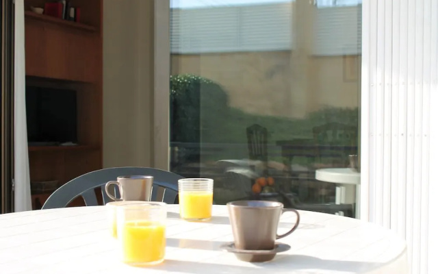 Apartamento Bellamar con terraza y piscina
