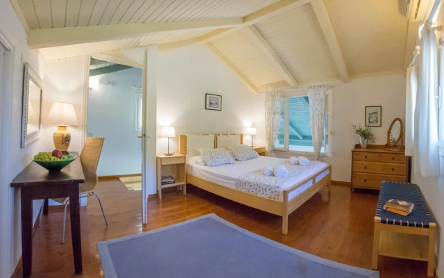 Villa Thalia - Agios Nikitas Villas