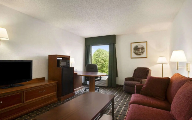 Baymont by Wyndham Crossville