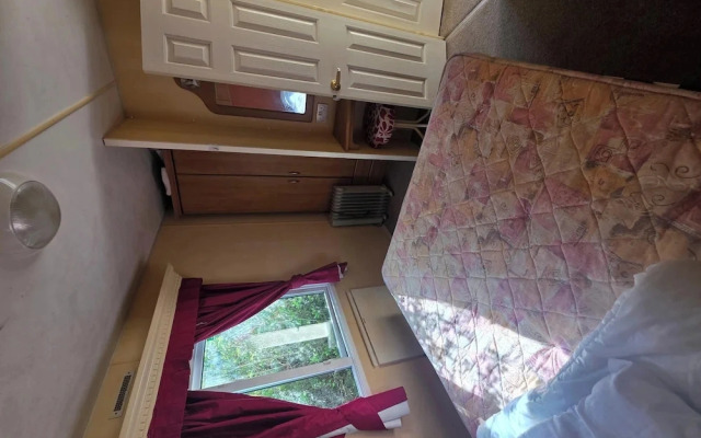 Twin Ayre Cabin Retreat, Welshpool