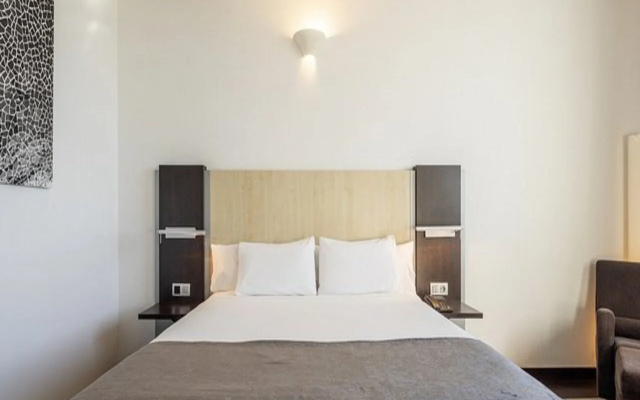 Hotel Ilunion Aqua 4
