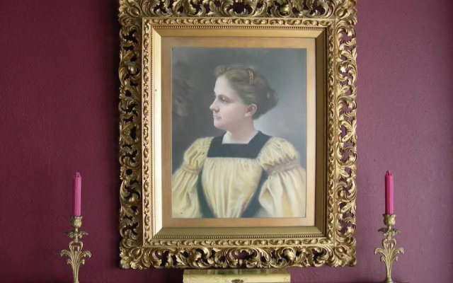 The Victorian Lady