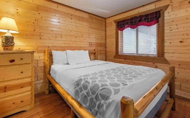 Three Bears Waterpark Resort Near Tomah, Ascend Collection Hotel