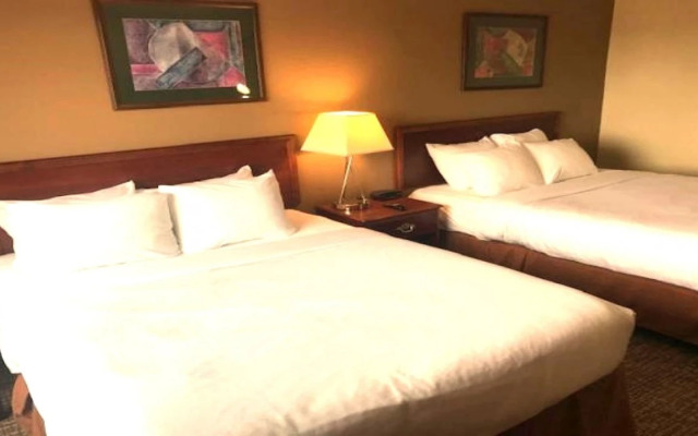 Comfort Inn & Suites At I-74 And 155