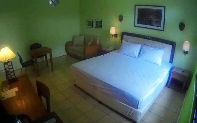 Hotel Srondol Indah
