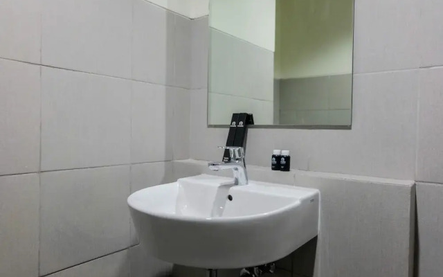 Comfy and Tranquil Studio Room Bintaro Icon Apartment