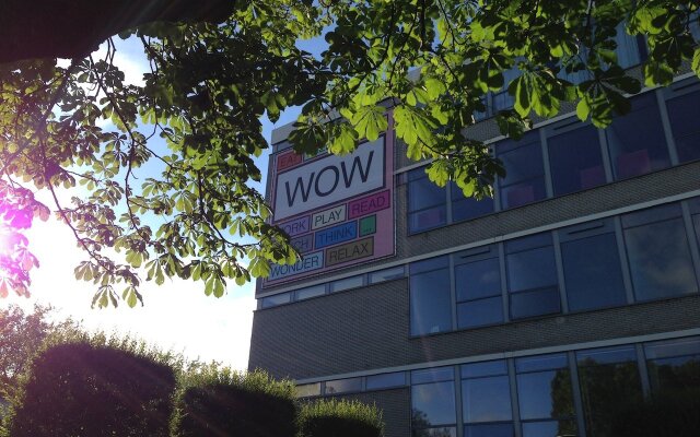 Отель WOW Amsterdam Нидерланды, Амстердам - 2 отзыва об отеле, цены и фото номеров - забронировать отель WOW Amsterdam онлайн вид на фасад