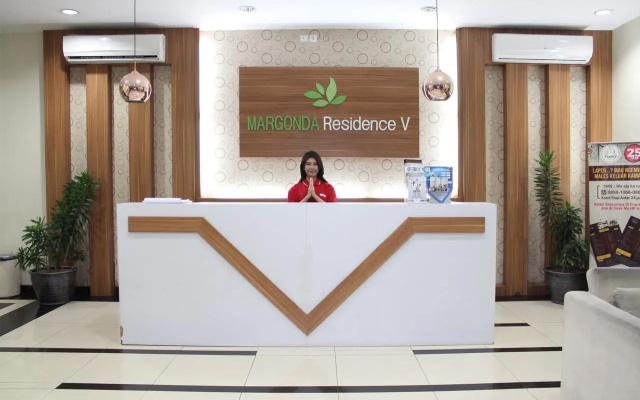 OYO 266 Margonda Residence 5