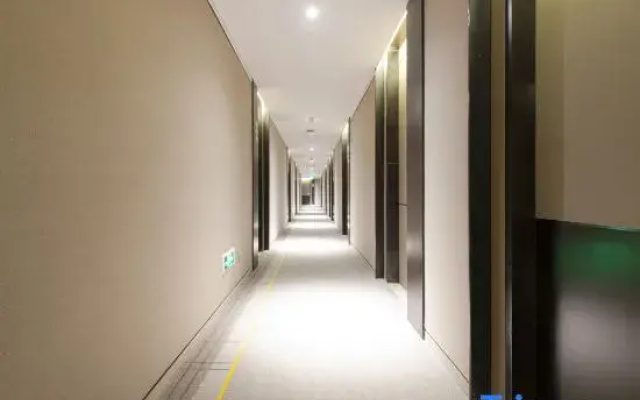 Homeinn Plus Hotel (Beijing Nanluoguxiang Zhangzizhonglu Subway Station)
