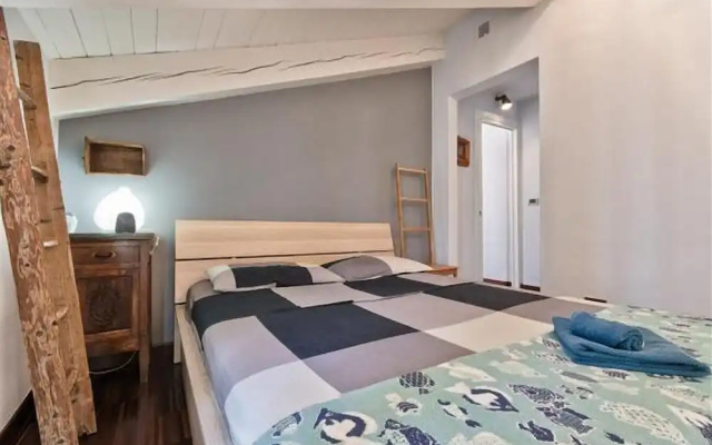 Torino Savoia Wooden Duplex Apt