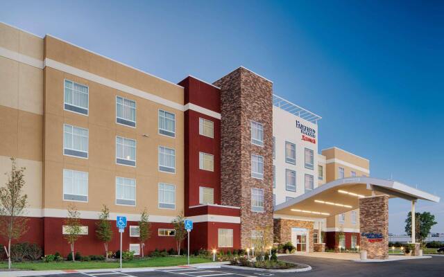 Отель Fairfield Inn & Suites by Marriott Columbus Dublin вид на фасад