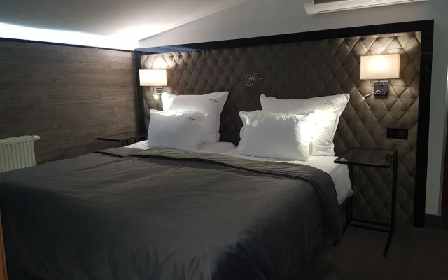 Hotel Fado