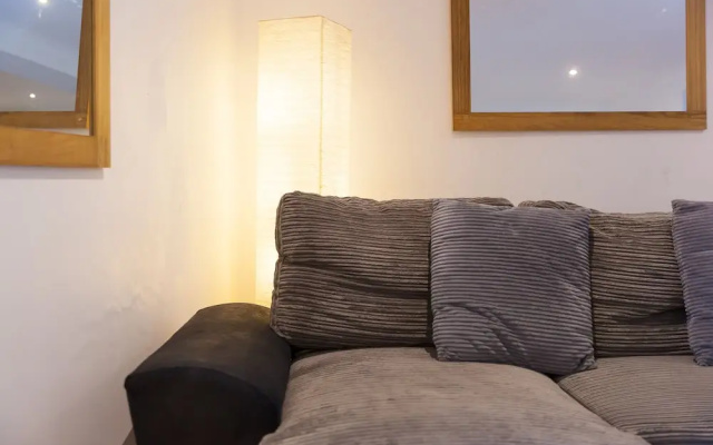 Ark Flats Apartment