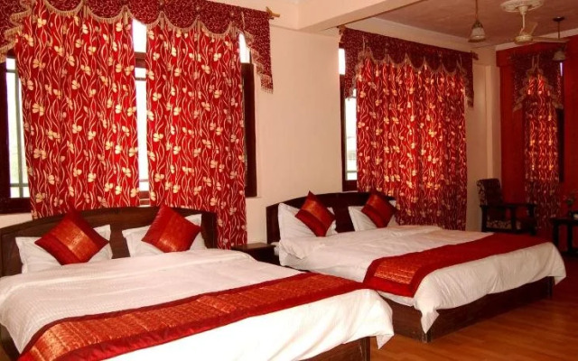 The Grand Plaza