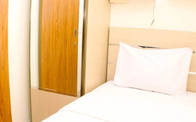 Homey And Nice 2Br At Meikarta Apartment