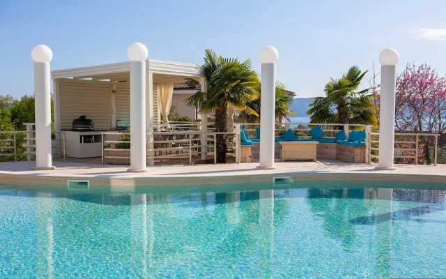 Villa Piano With sea View