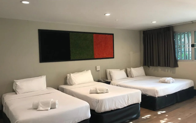 Paragon Inn