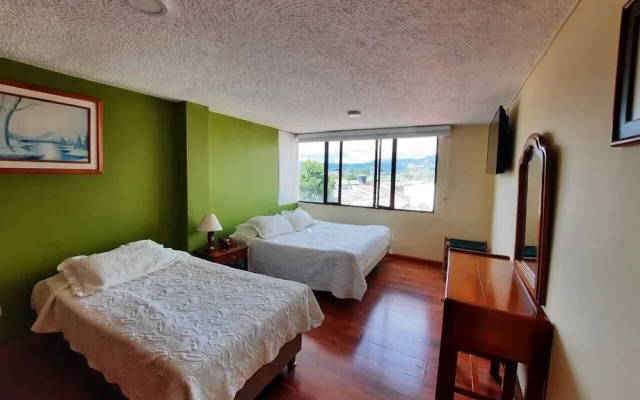 Hotel El Lago
