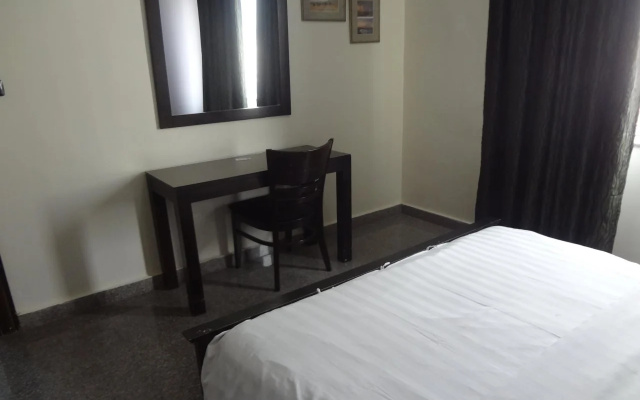 Tamrah Suites Hotel