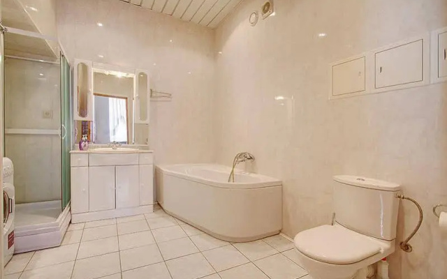 Stn Apartments Near Moskovsky Railway Station