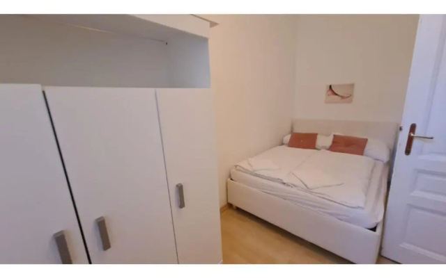 Cheerful 2BR Apartment - suitable for Longstays