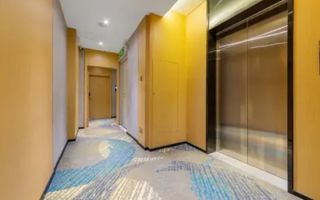 Licheng Hotel (Shalang Town New City Park Branch)