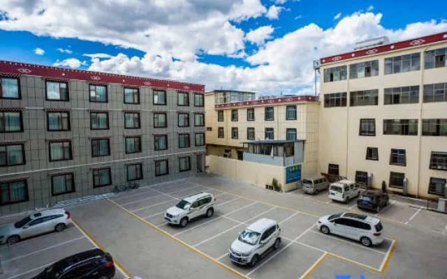 GreenTree Inn (Shangri-La Bus Station)