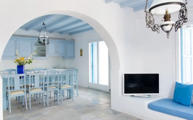 Villa Adonis