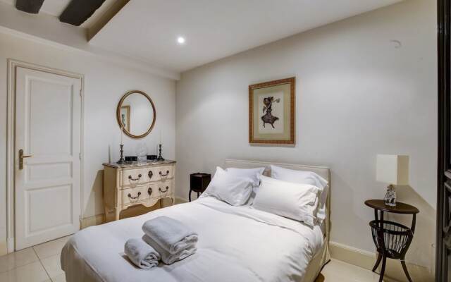 Апартаменты Louvre - Palais Royal Area Apartment комната для гостей