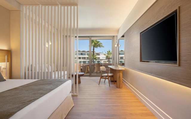Avra Imperial Hotel