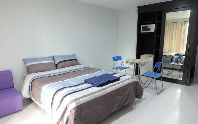 A. D Condominium-Fresh air, quiet location 2