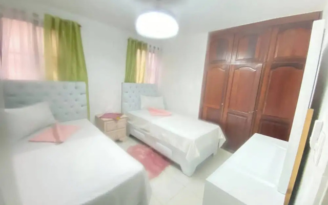 9DR 3-bedroom Apartment Near Monumental Area