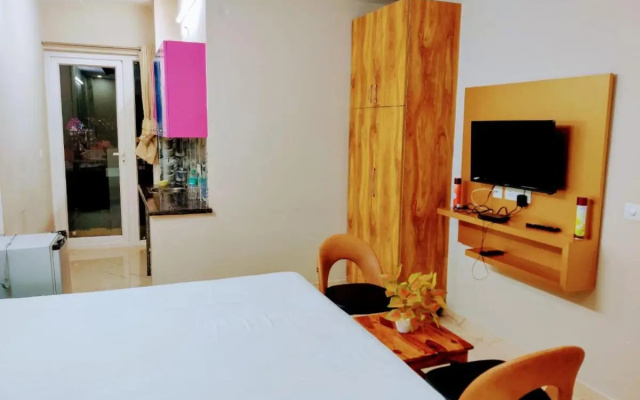 The Palm Suites