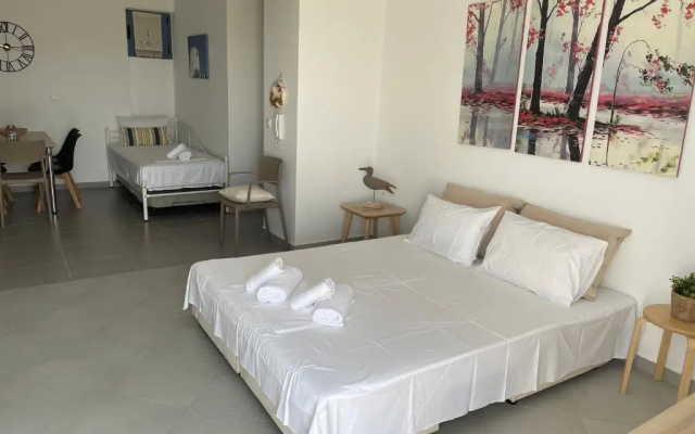 Isidoros Apartments