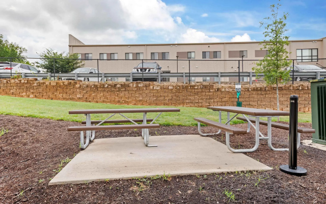 Extended Stay America Premier Suites - Charlottesville