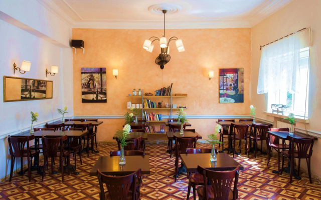 Jrose Hotel